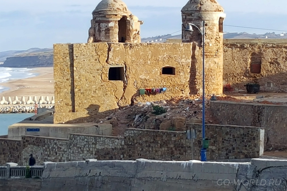 Крепость Аиста в Лараше